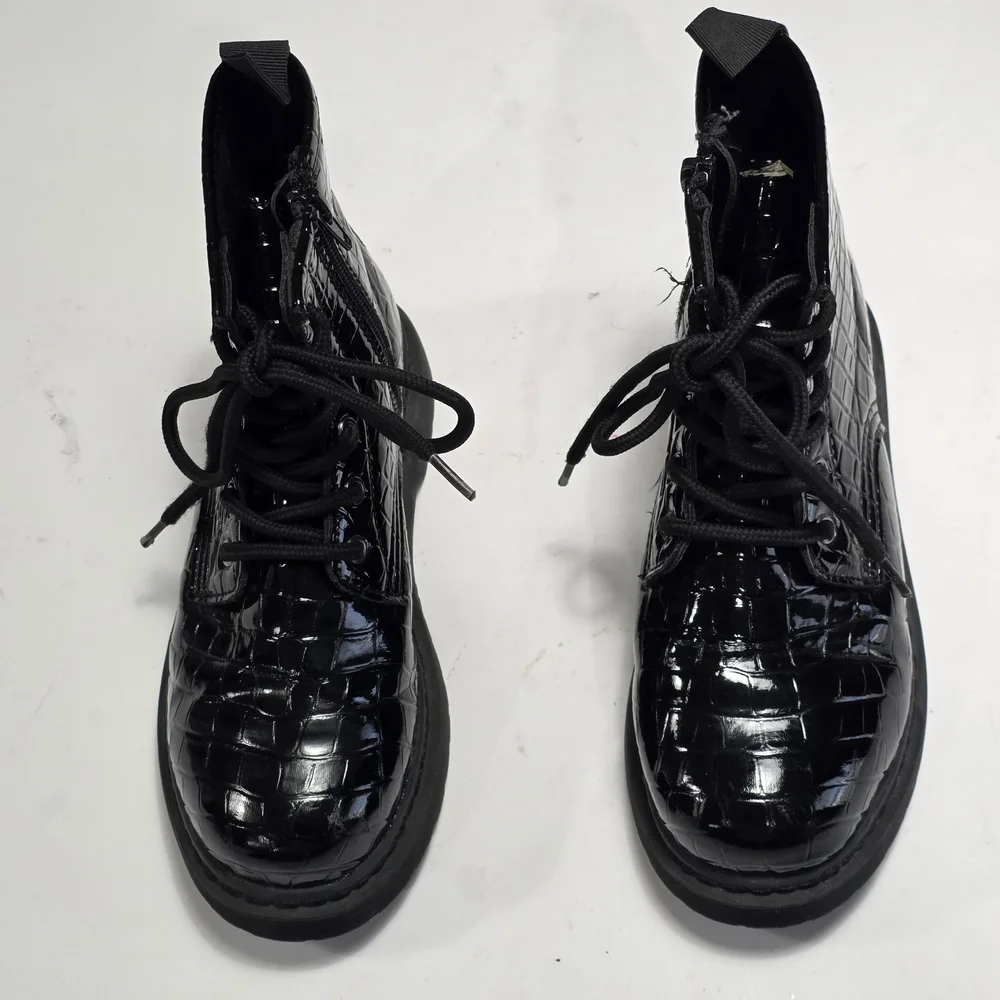 Steve Madden Baby Girl Black Croc-Embossed Combat Boots Size 2